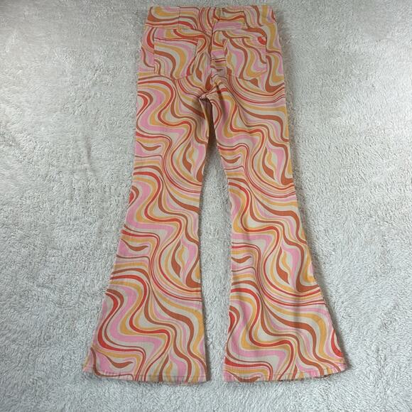 Easel Los Angeles Groovy patterned mod stretch high rise flare jeans, Medium - Picture 11 of 11